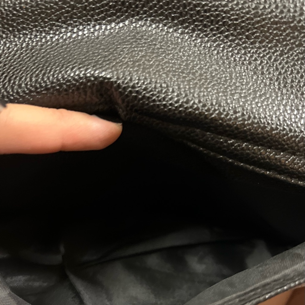 Sleek‎ Black Women's Leather Backpack - Picture 4 of 6